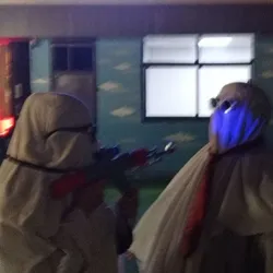 فقط من+(۱+۵)+۳هزار و خرده‌ای.